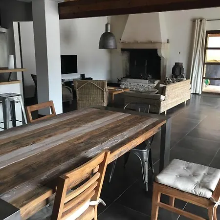 Beautiful House With Garden And Pool Aramon