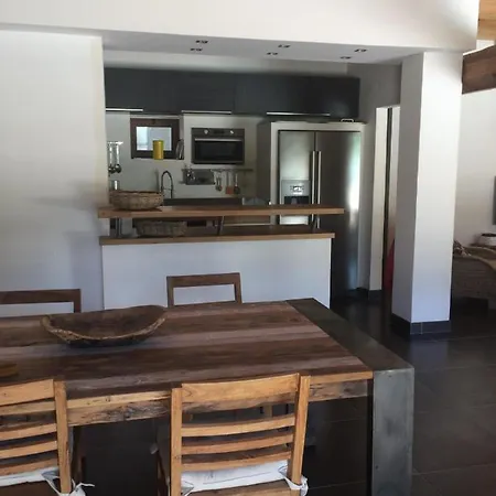 Beautiful House With Garden And Pool Aramon