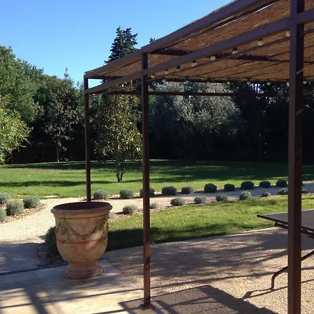 Beautiful House With Garden And Pool Aramon